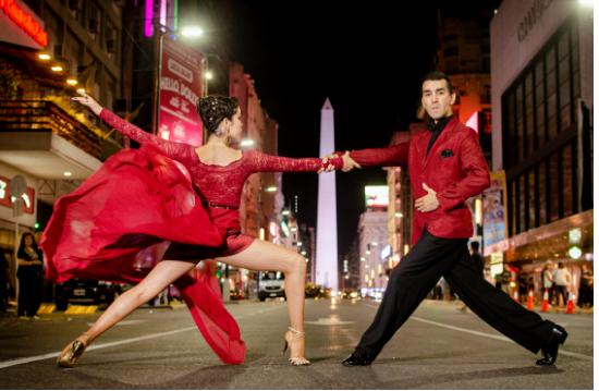 It Takes Two to Tango – Two Pianos